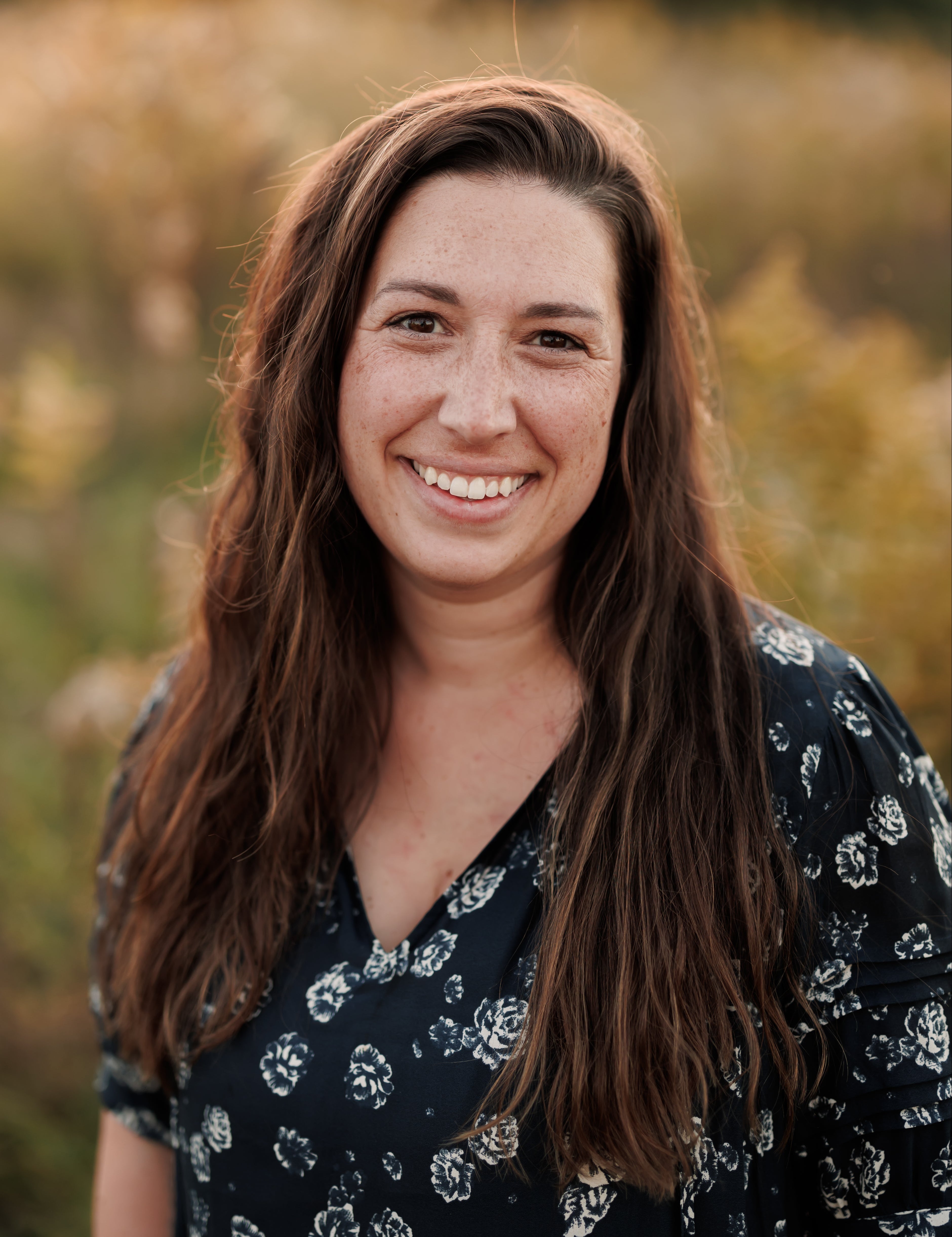 Dr. Alli Dunlop, an integrative veterinarian with over 13 years of clinical experience. 